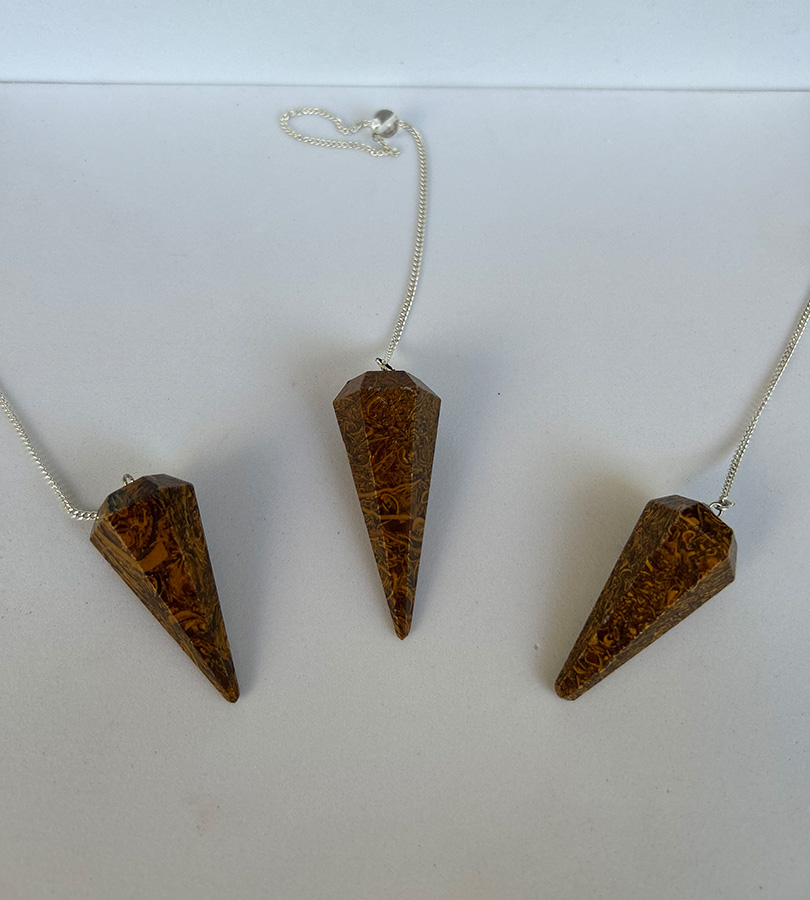 Calligraphy Crystal Healing Pendulum – Lac De Lila